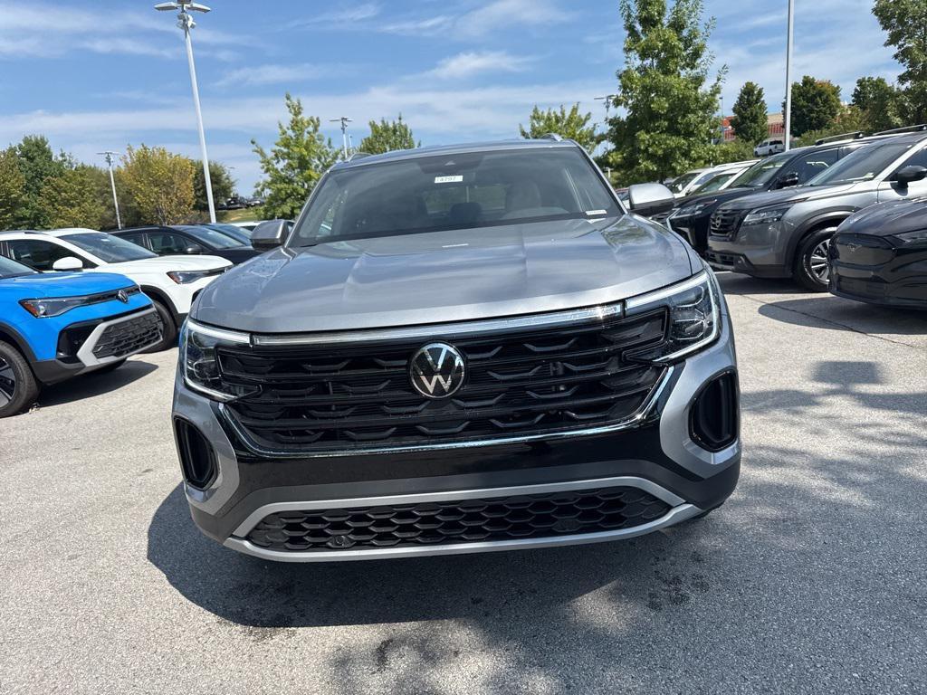 new 2026 Volkswagen Atlas Cross Sport car, priced at $41,268