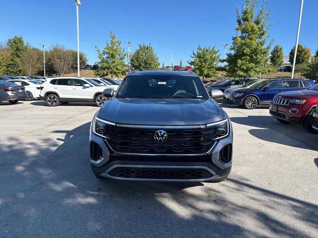 new 2026 Volkswagen Atlas Cross Sport car, priced at $41,268