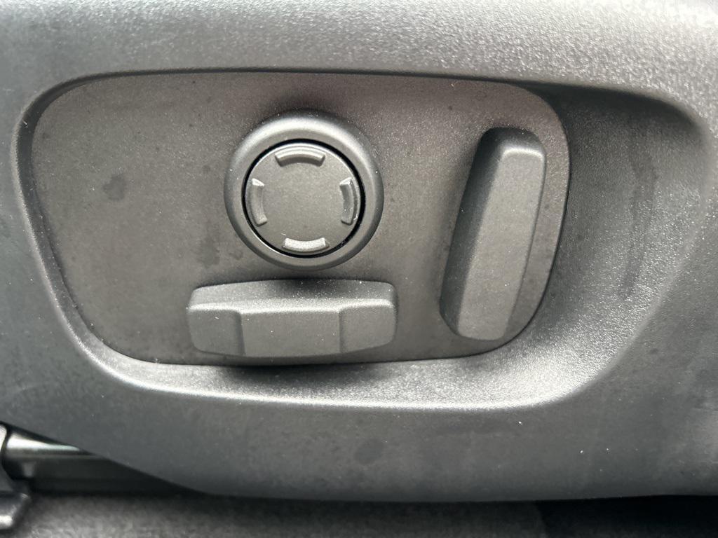 used 2025 Land Rover Range Rover Evoque car, priced at $42,511