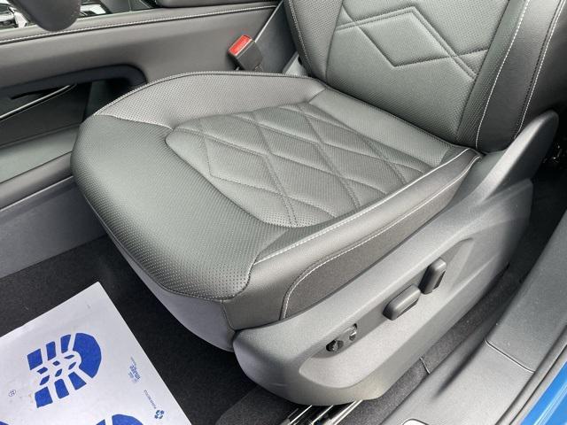 new 2025 Volkswagen Atlas car, priced at $42,241
