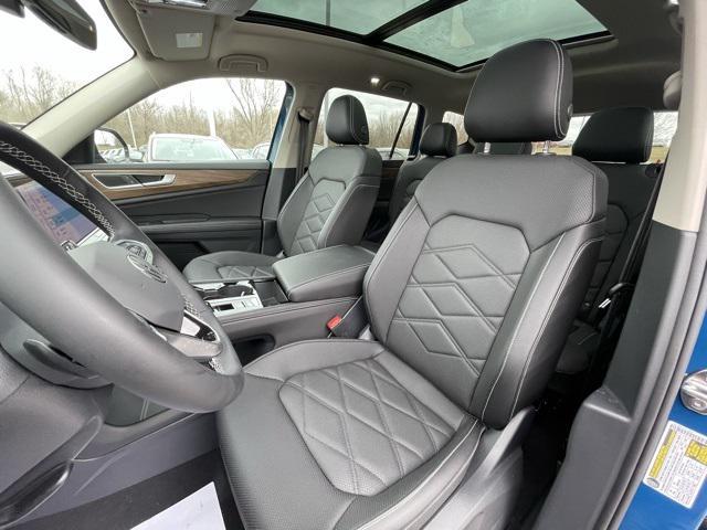 new 2025 Volkswagen Atlas car, priced at $42,241
