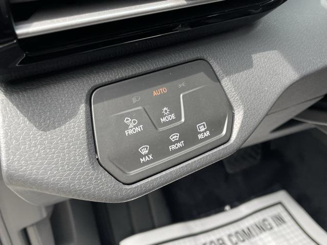 new 2025 Volkswagen ID.4 car, priced at $52,964