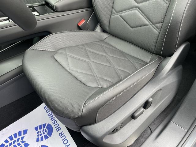 new 2025 Volkswagen Atlas car, priced at $42,839
