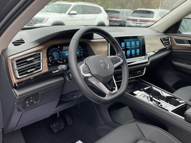 new 2025 Volkswagen Atlas car, priced at $42,839