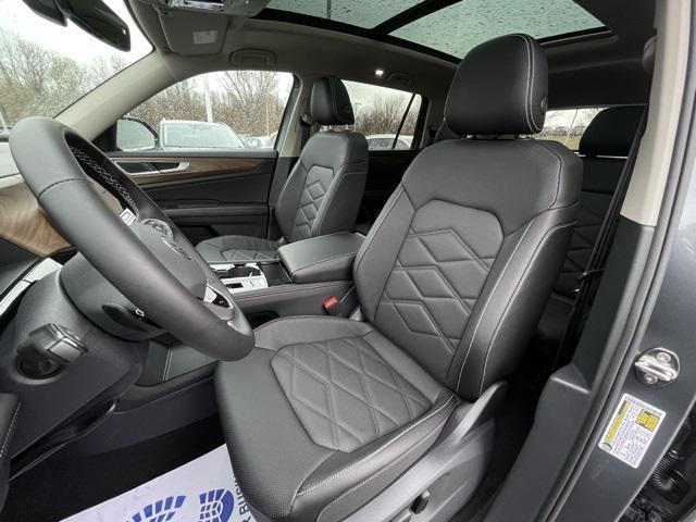new 2025 Volkswagen Atlas car, priced at $42,839