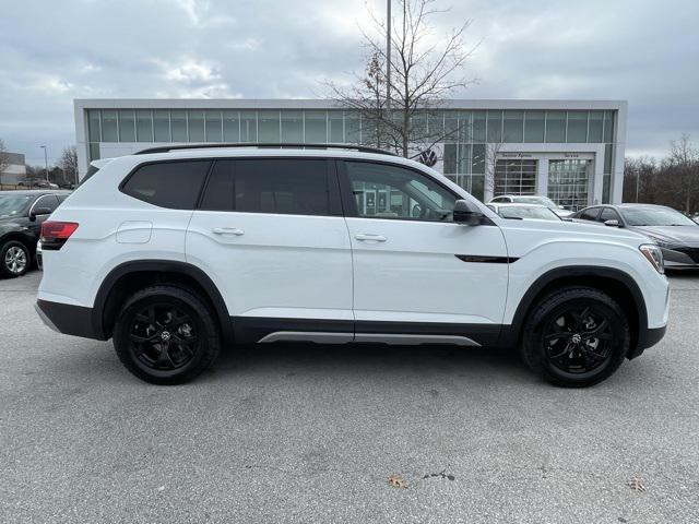 new 2025 Volkswagen Atlas car, priced at $47,404