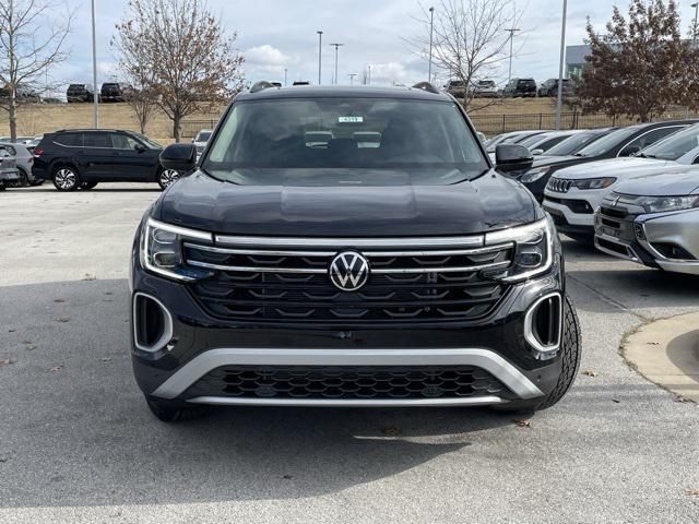 new 2025 Volkswagen Atlas car, priced at $47,404