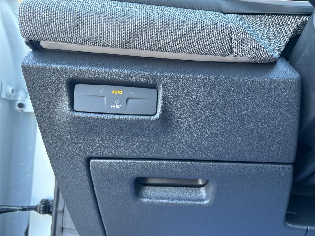 new 2026 Volkswagen Tiguan car, priced at $33,553