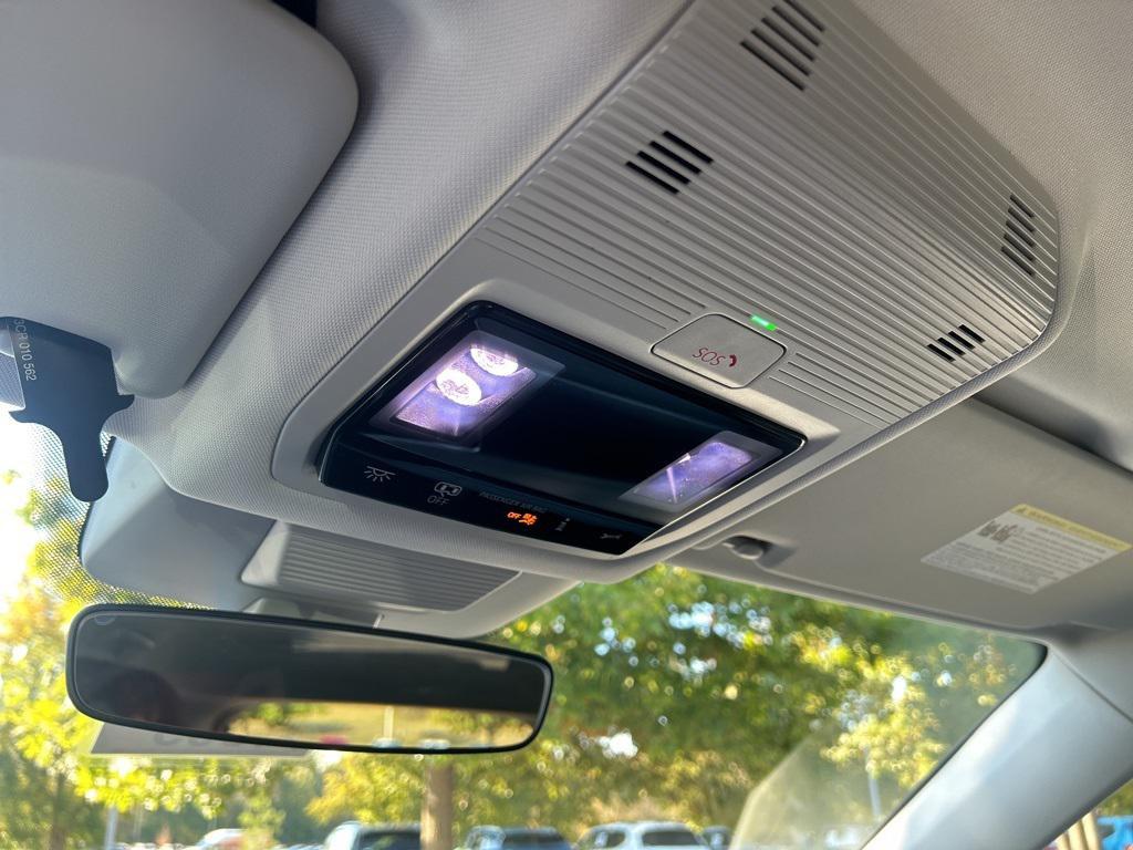 new 2026 Volkswagen Tiguan car, priced at $33,553