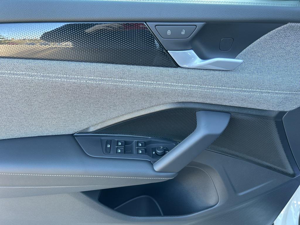 new 2026 Volkswagen Tiguan car, priced at $33,553