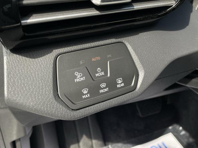 new 2025 Volkswagen ID.4 car, priced at $49,432