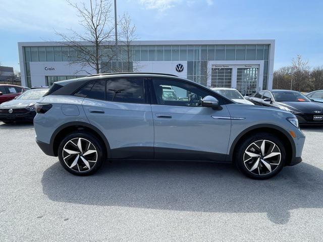 new 2025 Volkswagen ID.4 car, priced at $49,432