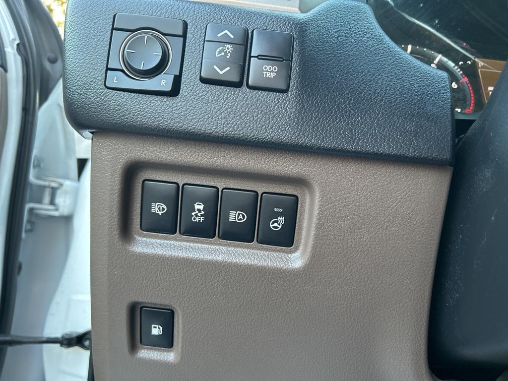 used 2021 Lexus GX 460 car, priced at $42,196