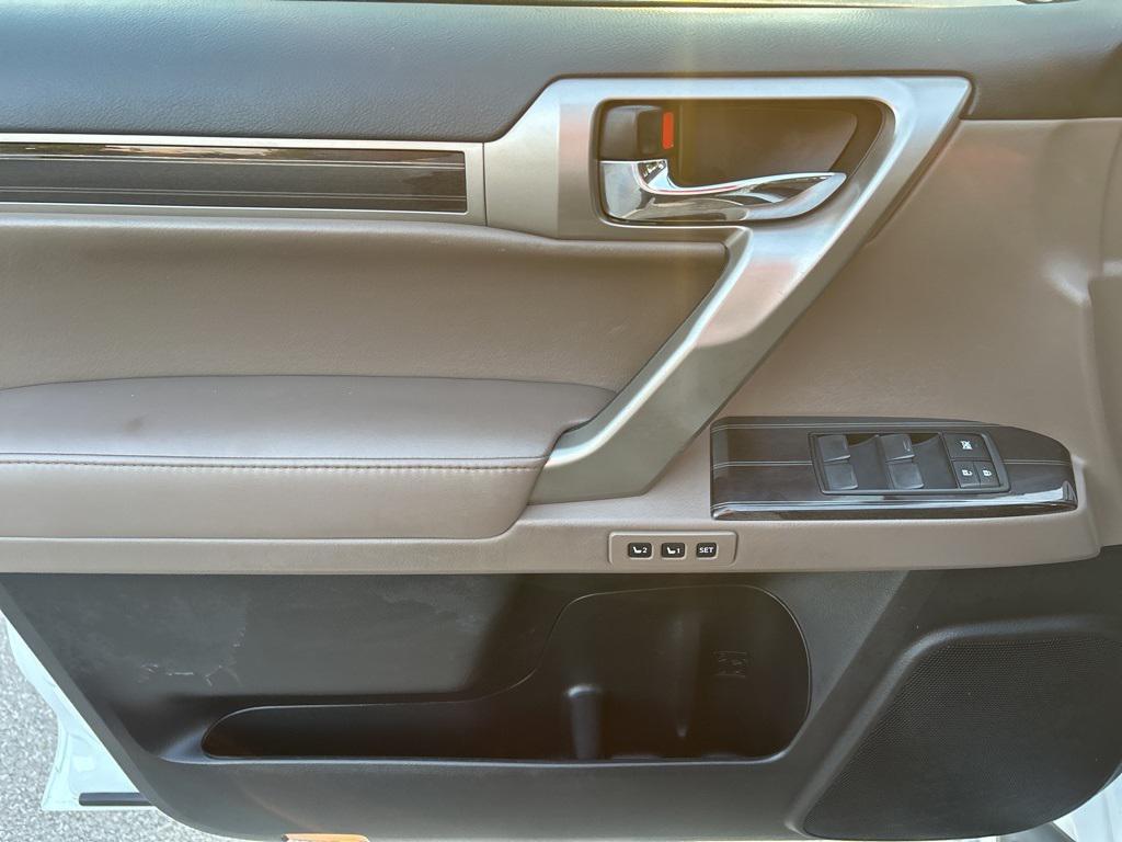 used 2021 Lexus GX 460 car, priced at $42,196