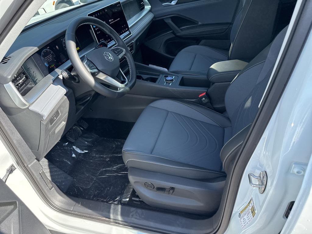 new 2025 Volkswagen Tiguan car, priced at $36,526