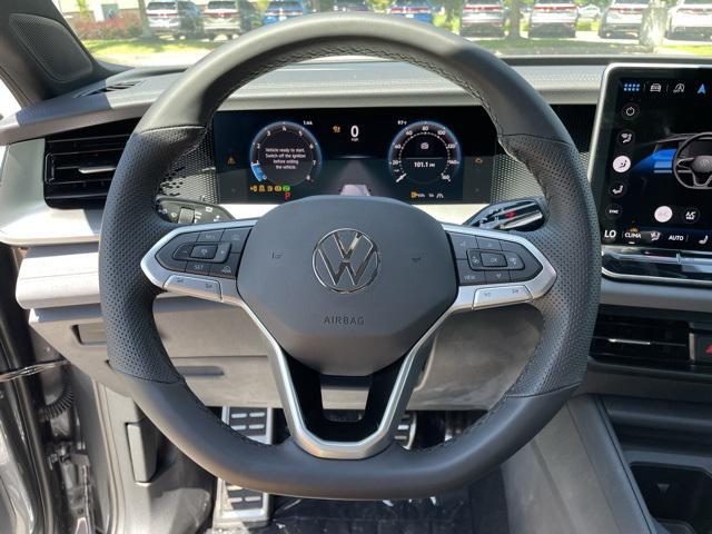 new 2025 Volkswagen Tiguan car, priced at $38,061