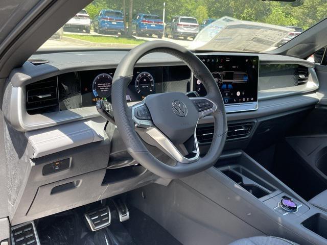 new 2025 Volkswagen Tiguan car, priced at $38,061