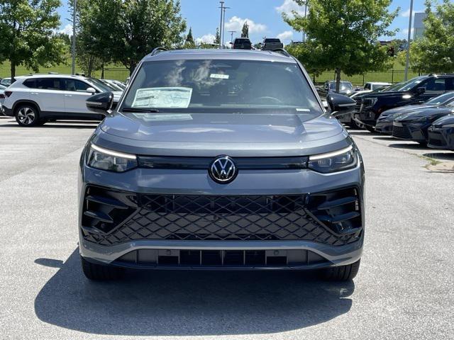 new 2025 Volkswagen Tiguan car, priced at $38,061