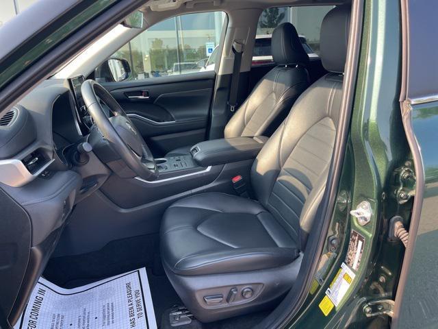 used 2024 Toyota Highlander car, priced at $39,982