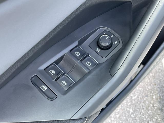 new 2025 Volkswagen Jetta car, priced at $27,557