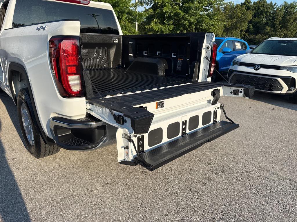 used 2024 GMC Sierra 1500 car, priced at $43,900