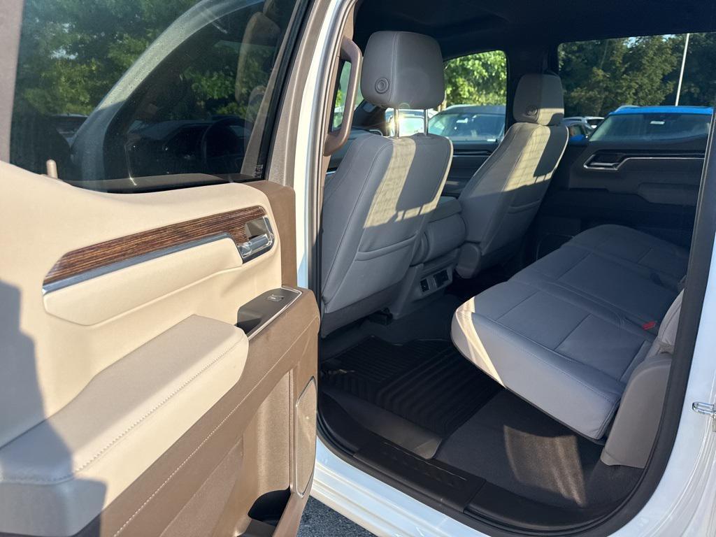 used 2024 GMC Sierra 1500 car, priced at $43,900