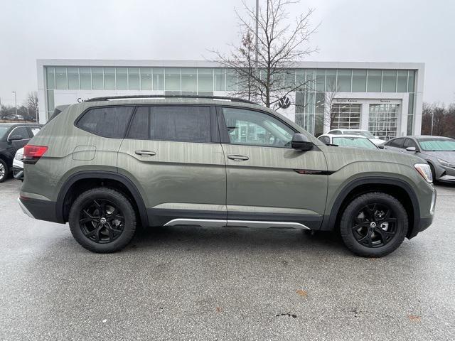 new 2025 Volkswagen Atlas car, priced at $48,002