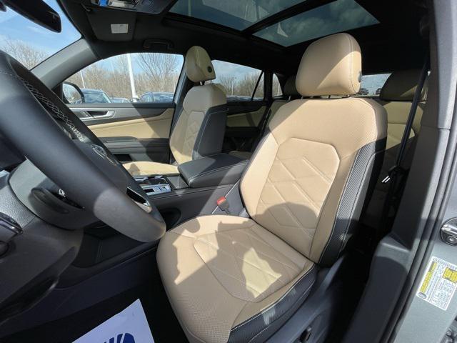 new 2025 Volkswagen Atlas Cross Sport car, priced at $43,603