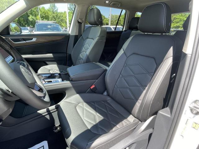 new 2025 Volkswagen Atlas car, priced at $43,225