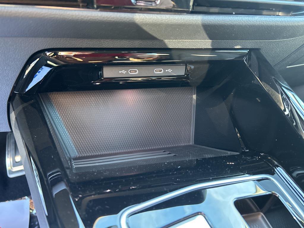 new 2026 Volkswagen Golf GTI car, priced at $35,553