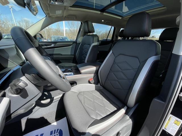 new 2025 Volkswagen Atlas car, priced at $44,904