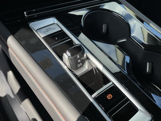 new 2025 Volkswagen Atlas car, priced at $44,904