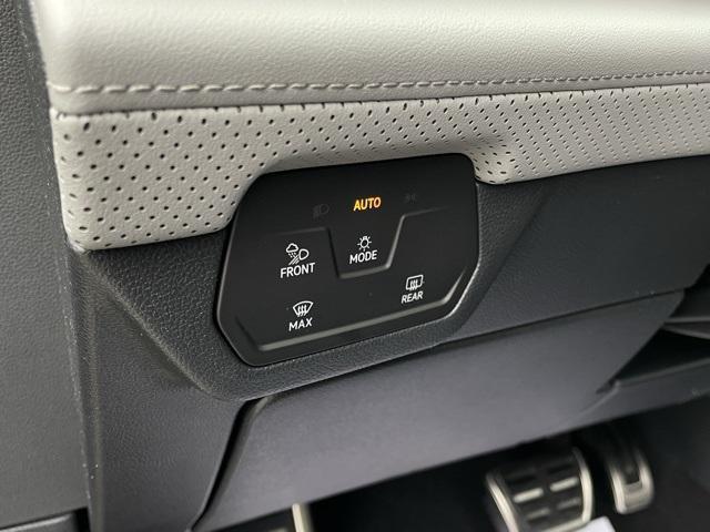 new 2025 Volkswagen Atlas car, priced at $44,904