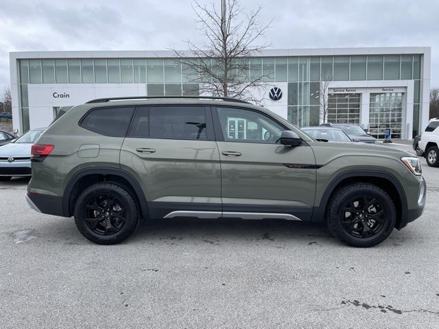 new 2025 Volkswagen Atlas car, priced at $44,904