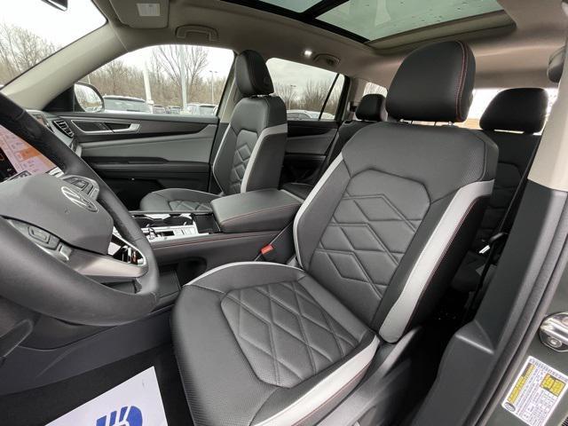 new 2025 Volkswagen Atlas car, priced at $44,904