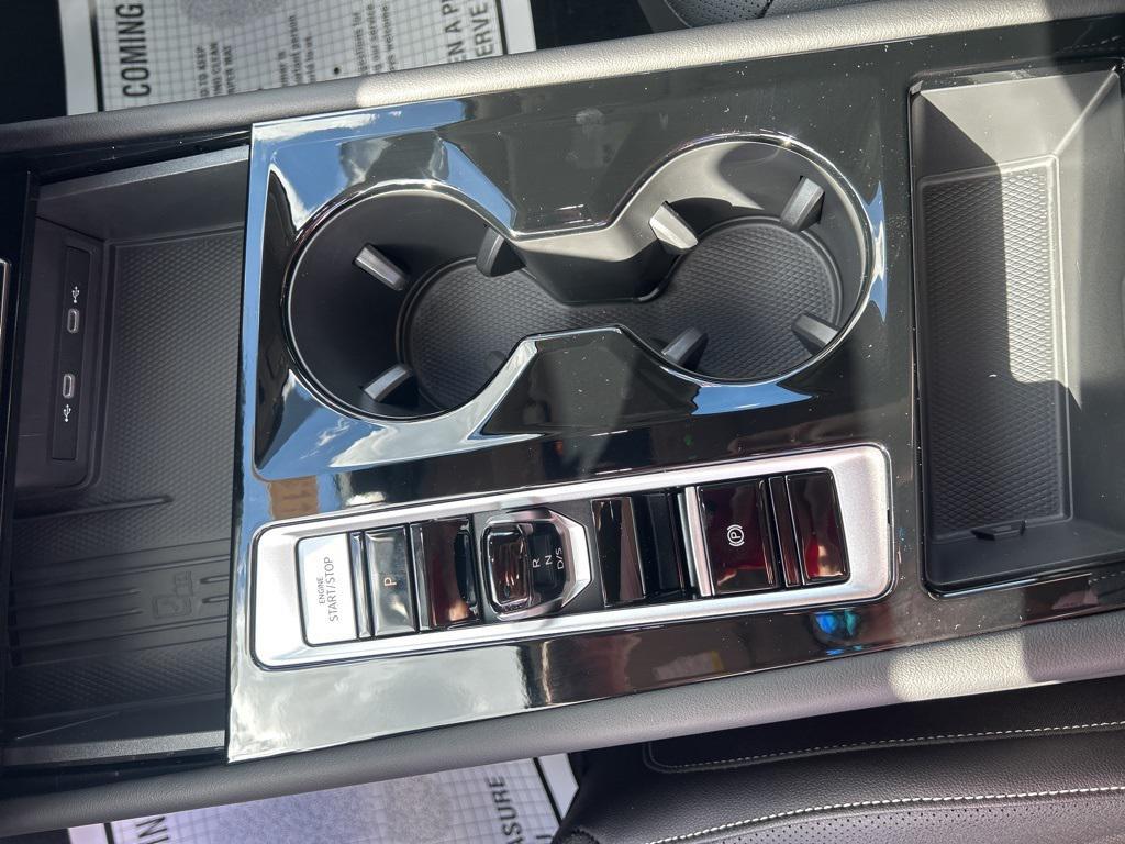 new 2026 Volkswagen Atlas car, priced at $46,188