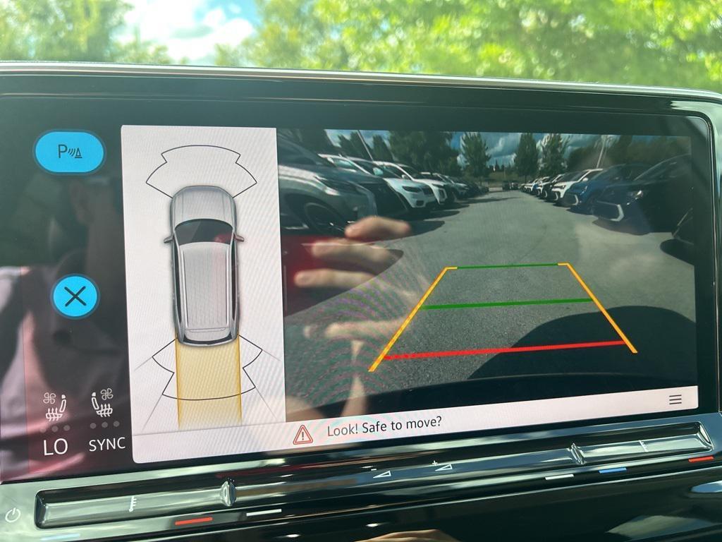 new 2026 Volkswagen Atlas car, priced at $46,188