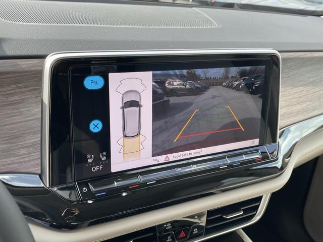 new 2025 Volkswagen Atlas car, priced at $47,009