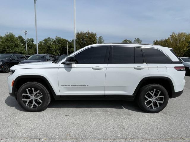 used 2024 Jeep Grand Cherokee car, priced at $39,995