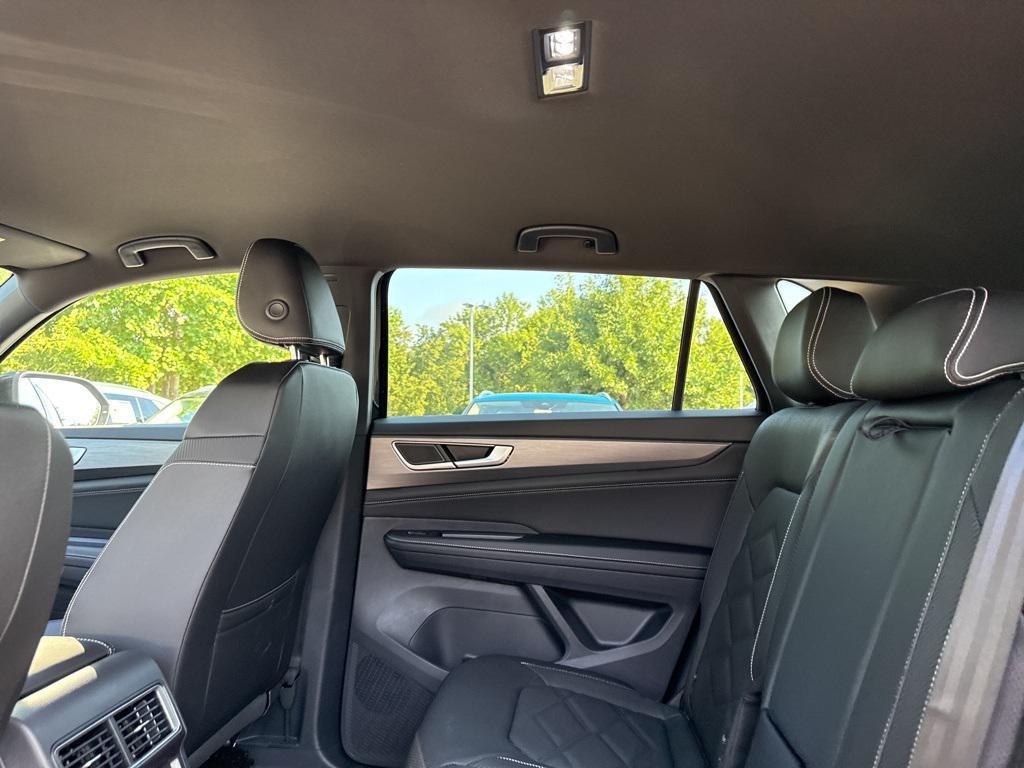 new 2026 Volkswagen Atlas Cross Sport car, priced at $40,898