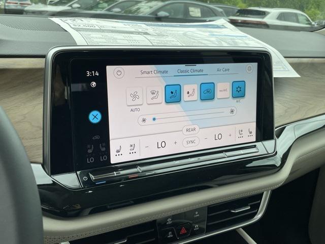 new 2025 Volkswagen Atlas car, priced at $45,990