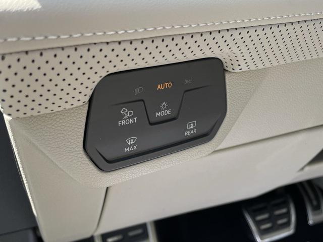 new 2025 Volkswagen Atlas car, priced at $52,009