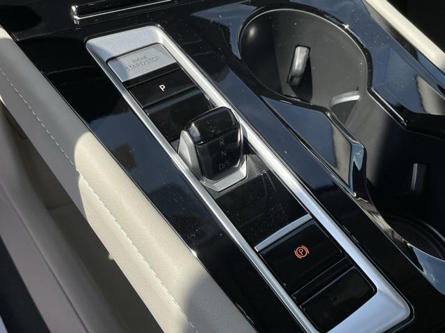 new 2025 Volkswagen Atlas car, priced at $52,009
