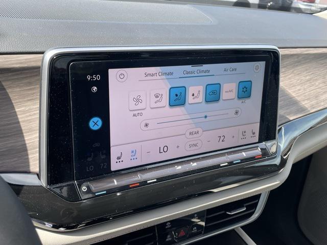 new 2025 Volkswagen Atlas car, priced at $52,009