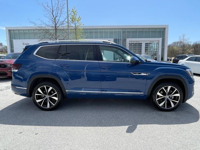 new 2025 Volkswagen Atlas car, priced at $52,009