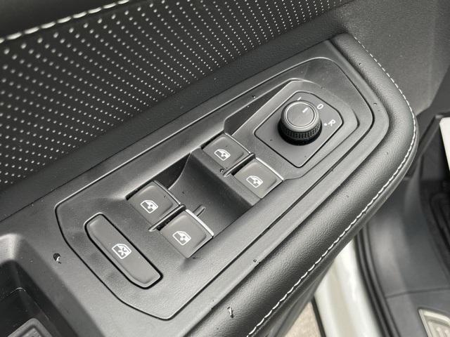 new 2025 Volkswagen Atlas car, priced at $43,963
