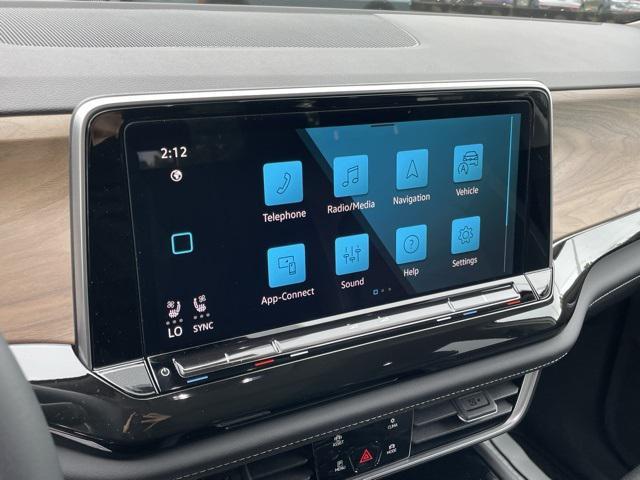 new 2025 Volkswagen Atlas car, priced at $43,963