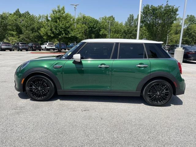 used 2023 MINI Hardtop car, priced at $29,000