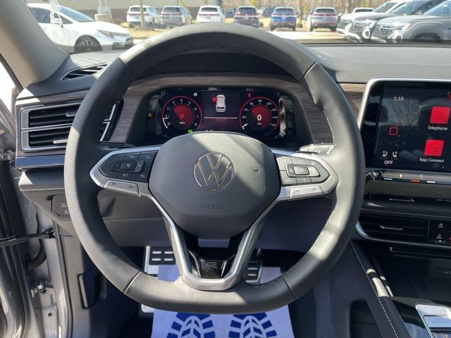 new 2025 Volkswagen Atlas car, priced at $51,411