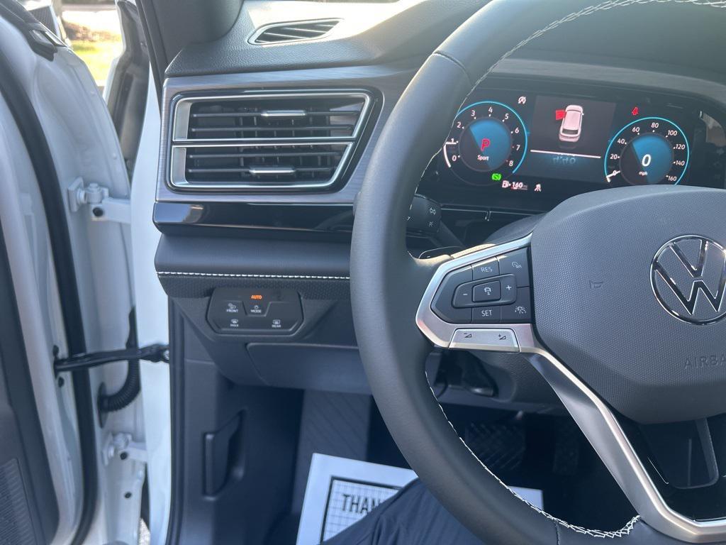 new 2026 Volkswagen Atlas Cross Sport car, priced at $41,705